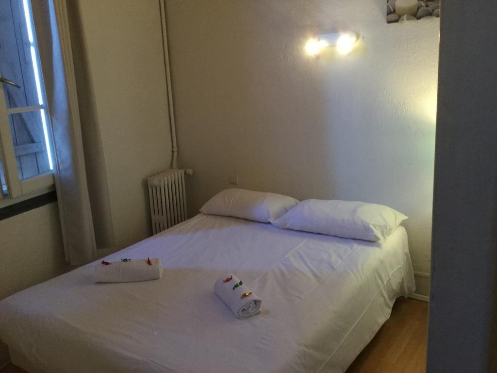 Hotel Restaurant Le 8 Mandelieu エクステリア 写真